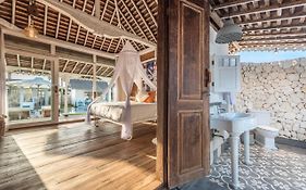 Sol Lila Bali